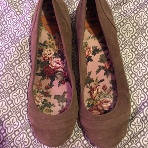 Rocket Dog Brown/Tan Slip-ons with one inch heel